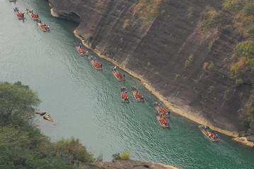 如何将笔记本电脑显示应用到另一台显示器
