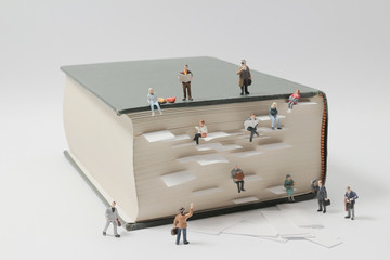 如何将笔记本电脑显示应用到另一台显示器